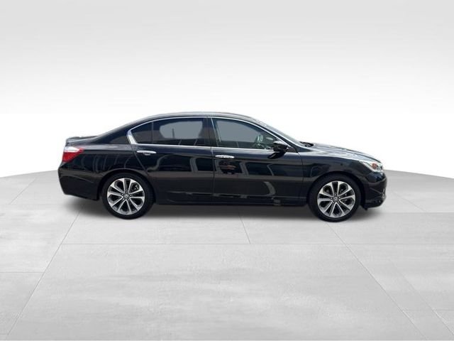 Used 2015 Black Honda Sport image 7