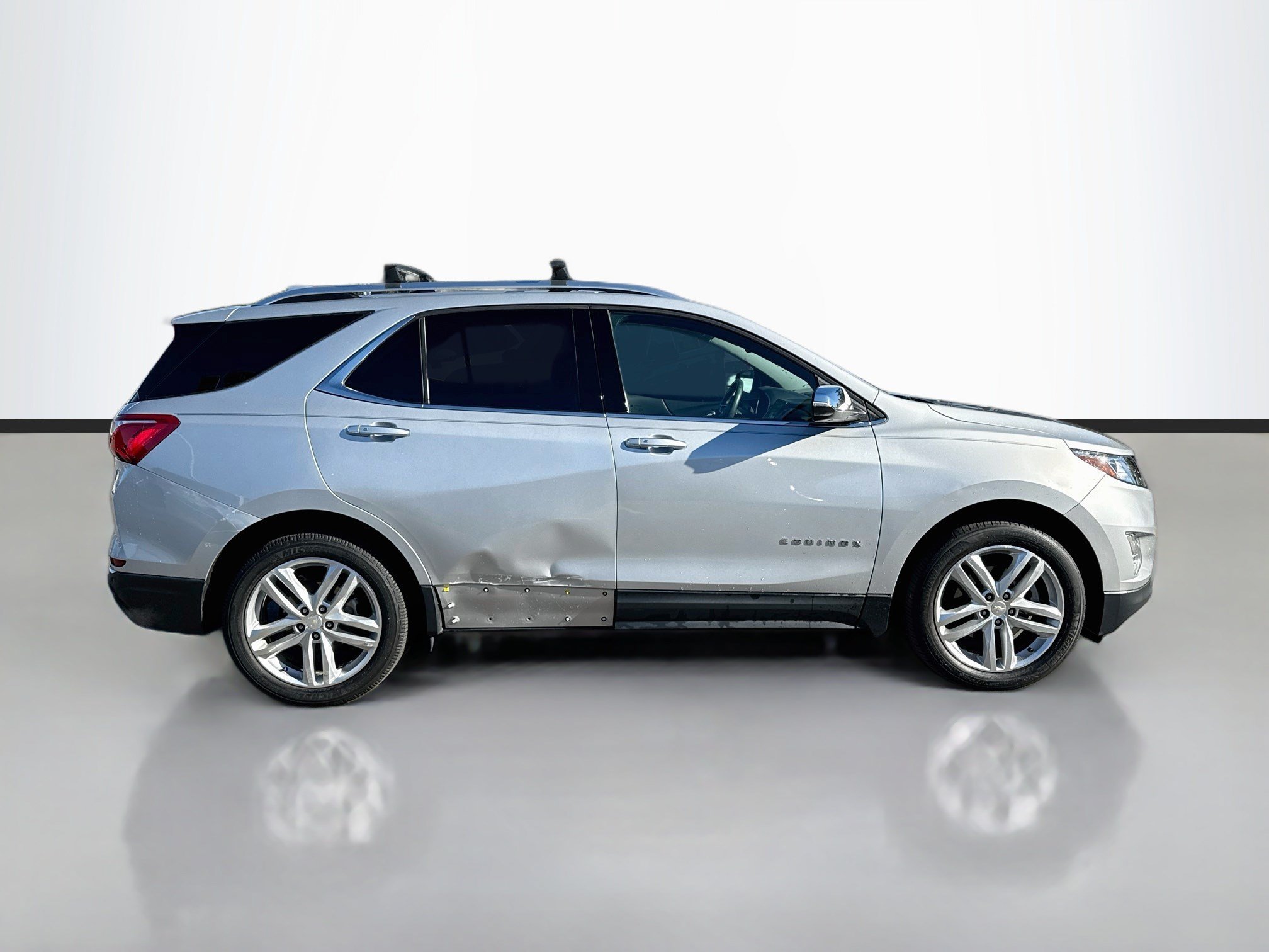 Used 2018 Silver Ice Metallic Chevrolet Premier image 8