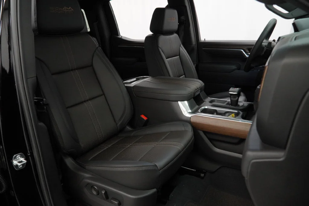 New 2026 Black Chevrolet High Country image 37