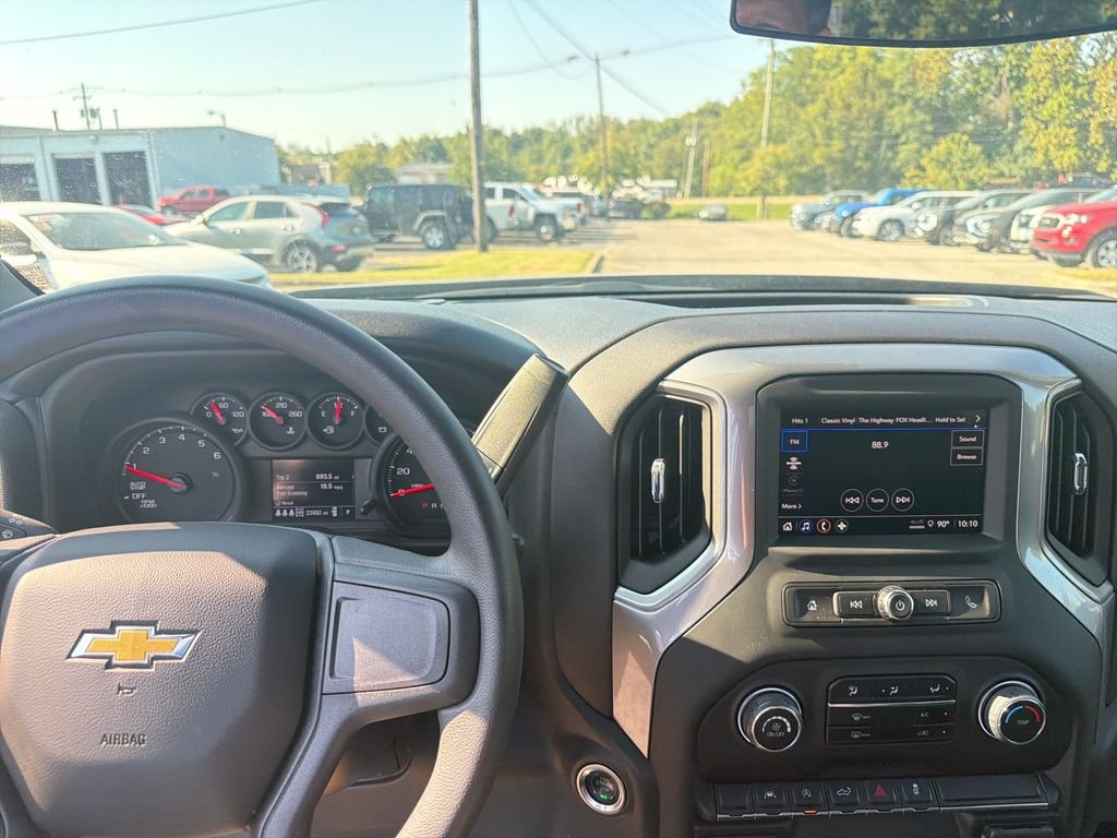 Used 2025 Gray Chevrolet Custom image 21