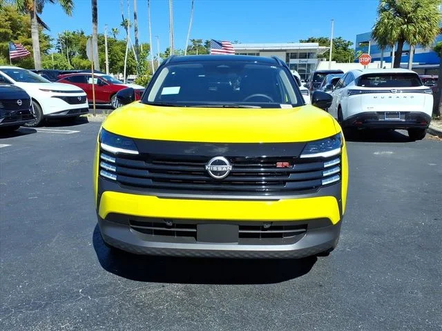 New 2026 Yuzu Yellow Metallic / Super Black Two-tone Nissan SR image 10