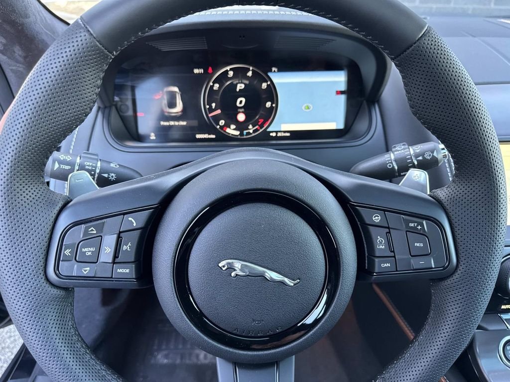 2024 Jaguar F-Type R75 - Photo 24