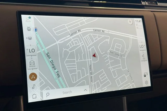 New 2026 Belgravia Green Land Rover SE image 17