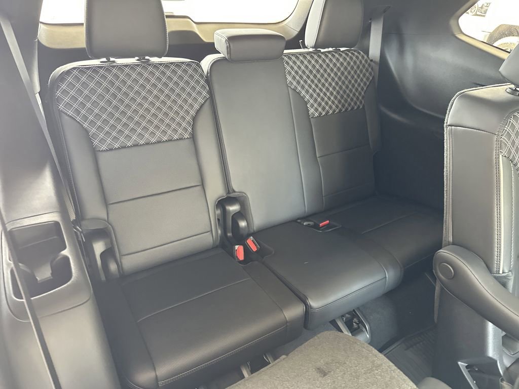 2026 GMC Acadia Denali - Photo 40