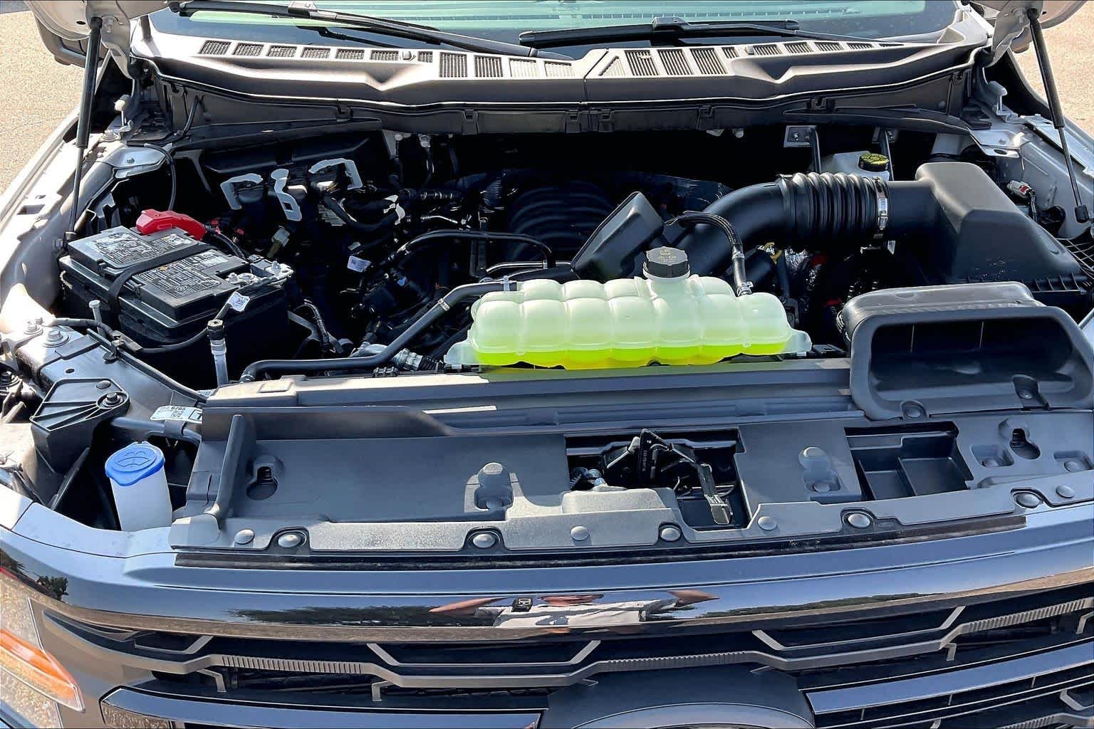 New 2026 Avalanche Ford XLT image 16