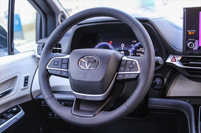 Certified Used 2026 PLATINUM WHITE PEARL MC. Toyota  image 16