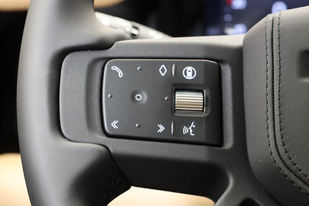 New 2026 Woolstone Green Land Rover X image 17