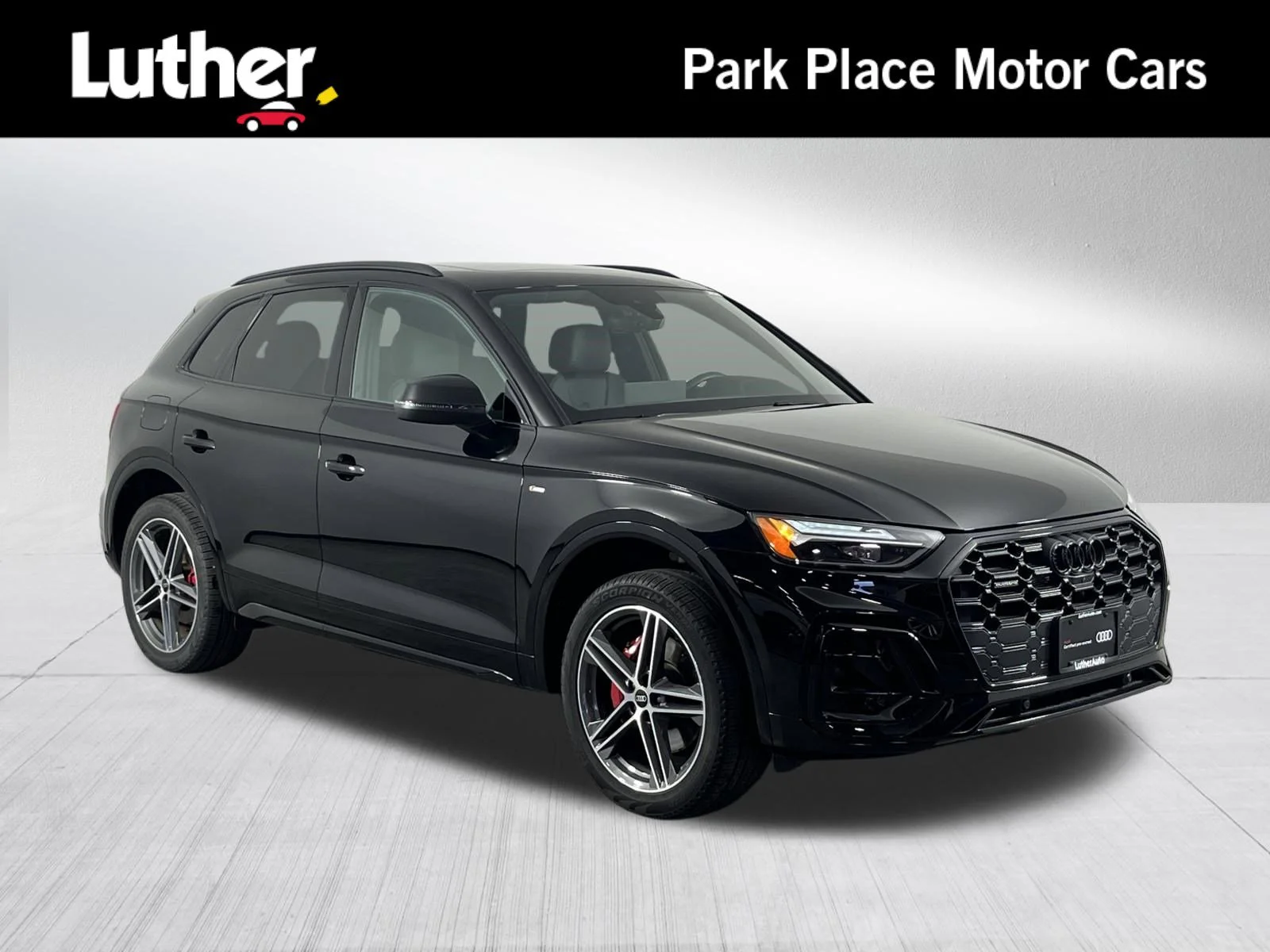 2025 Audi Q5 55 e Premium Plus's photo