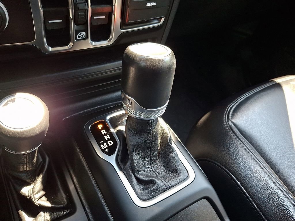 Used 2022 Black Jeep Sahara Altitude 4x4 image 14