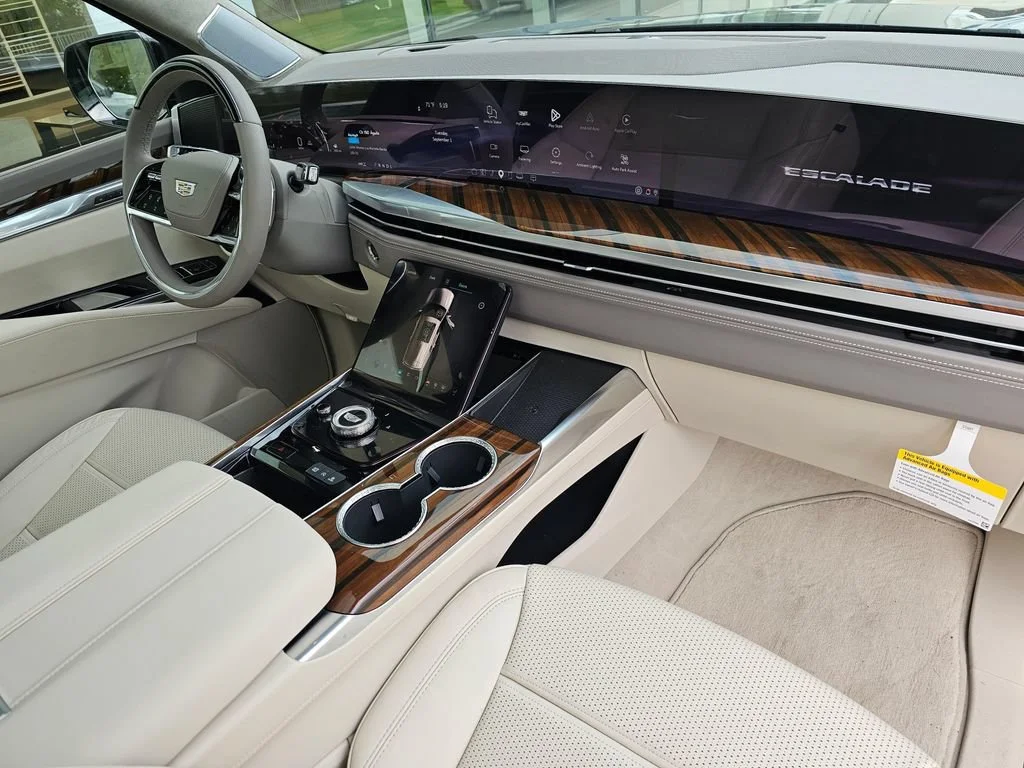 2026 Cadillac Escalade ESV Platinum Sport - Photo 10