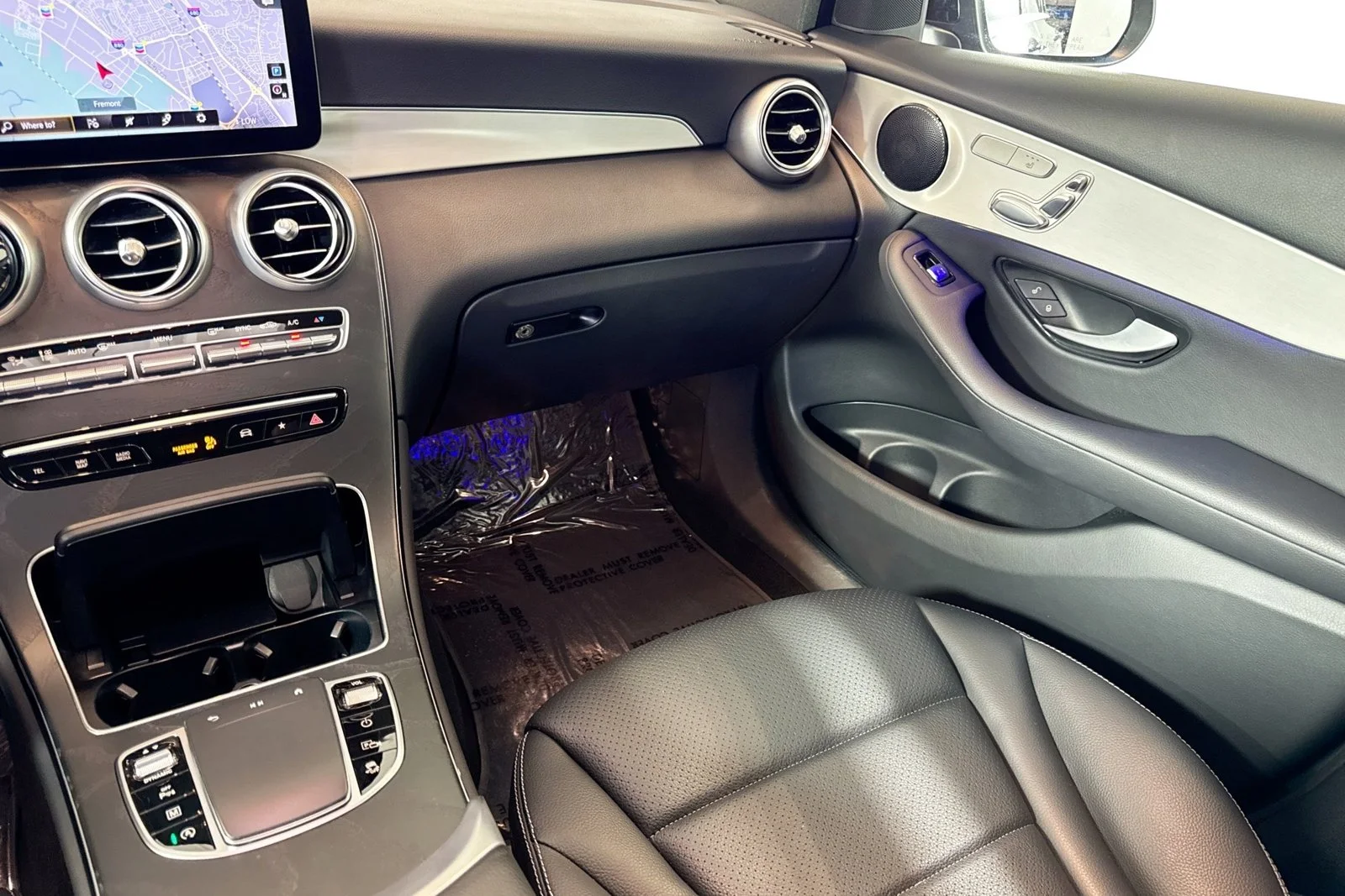 Used 2022 Black Mercedes-Benz GLC 300 image 22