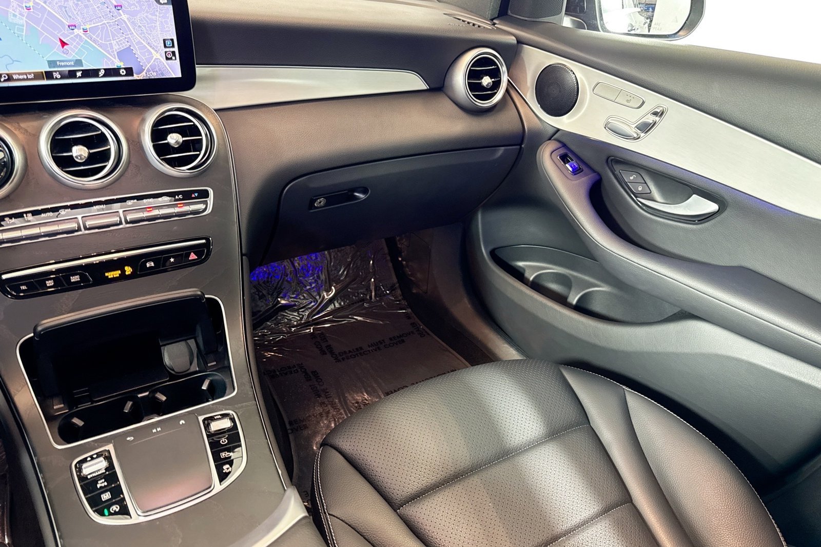 Used 2022 Black Mercedes-Benz GLC 300 image 22
