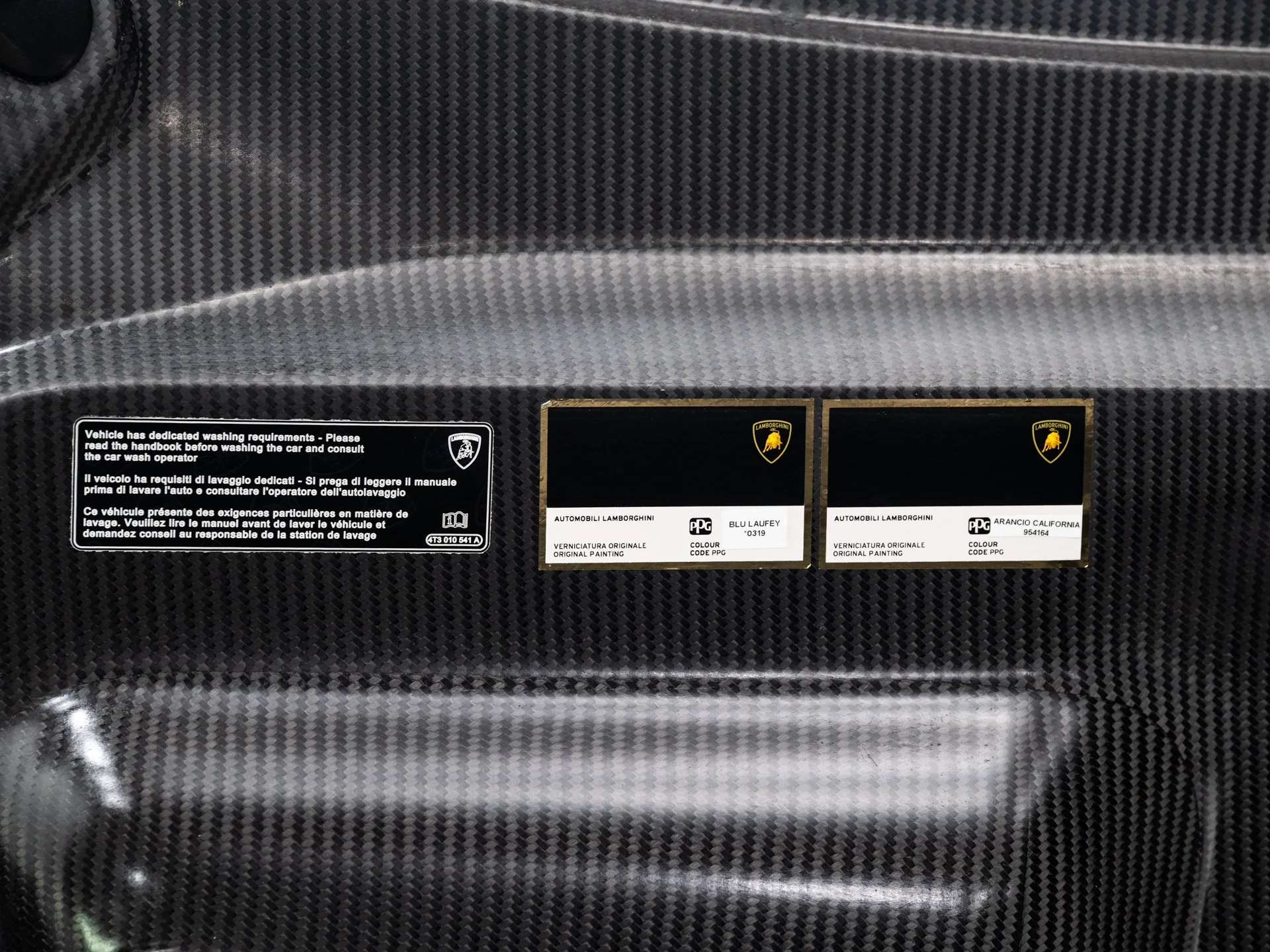 Used 2022 Blu Laufey Metallic Lamborghini Base image 62