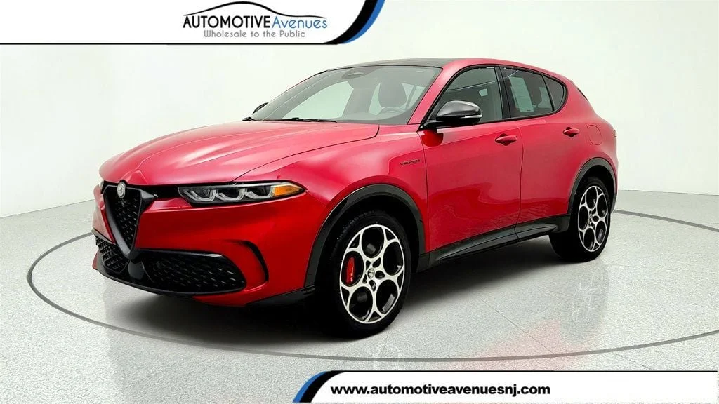 Used 2024 Alfa Rosso Alfa Romeo Veloce eAWD w/ Active Assist & Premium Interior Pkg image 1