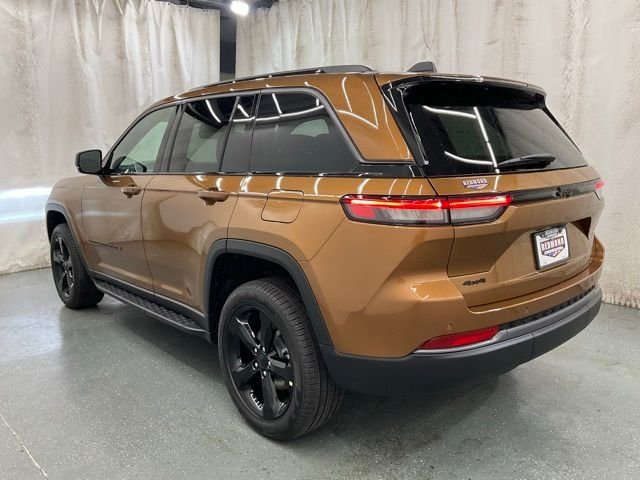 New 2026 Copper Shino Metallic Clear-Coat Exterior Paint Jeep Limited image 5