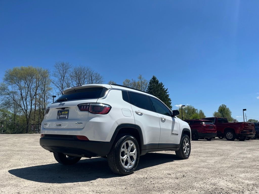 Used 2024 Bright White Clearcoat Jeep Latitude image 7