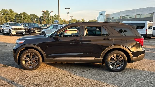 Used 2022 Agate Black Metallic Ford XLT image 4