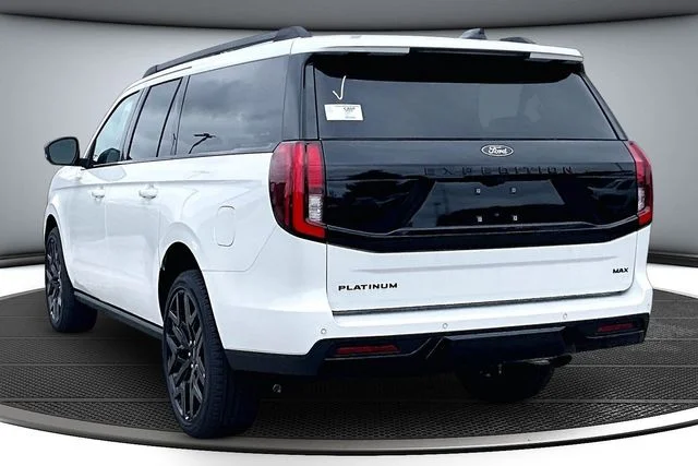 New 2027 Star White Metallic Tri-Coat Ford MAX Platinum image 3