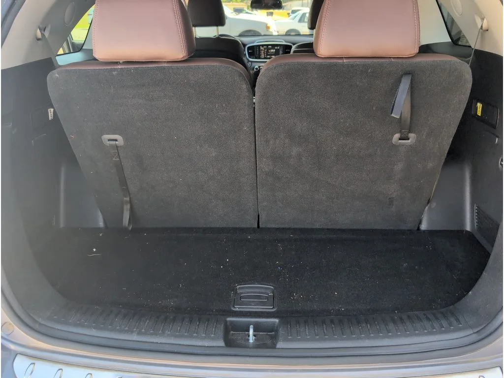 Used 2020 SILVER Kia 4d SUV FWD SX image 35