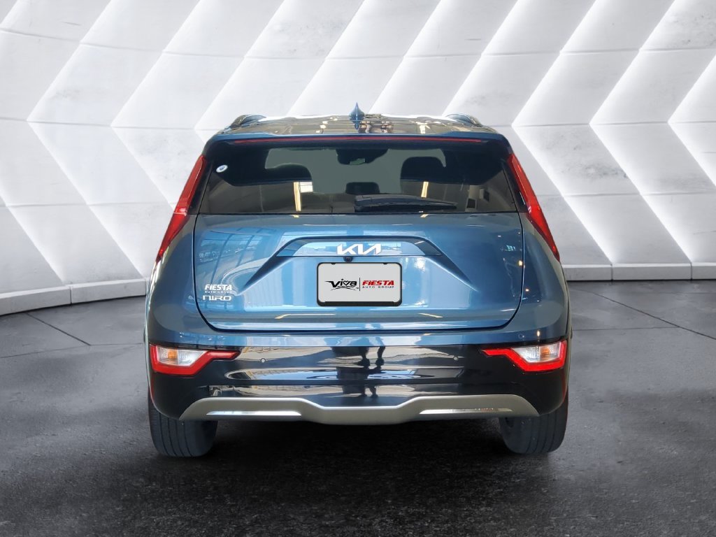 Certified Used 2025 Blue Kia Wind image 5