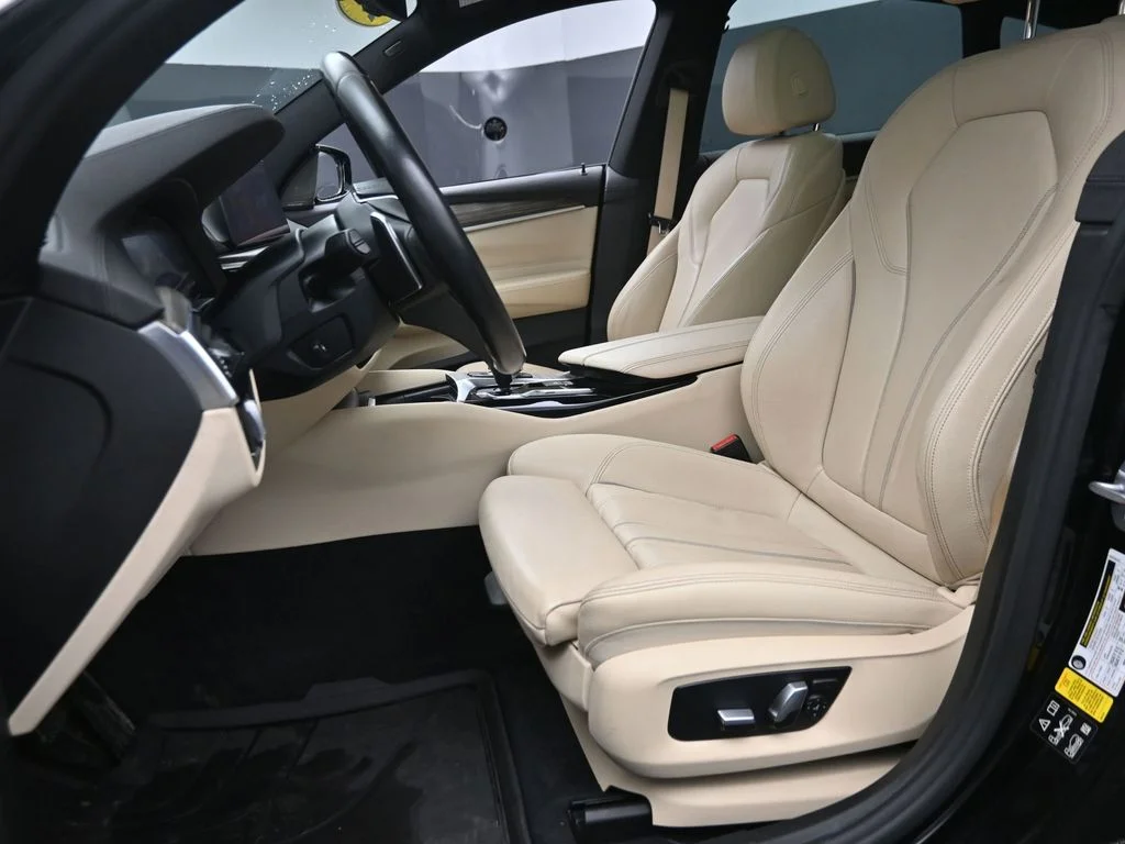 Used 2019 Black BMW 640 Gran Turismo i xDrive image 15