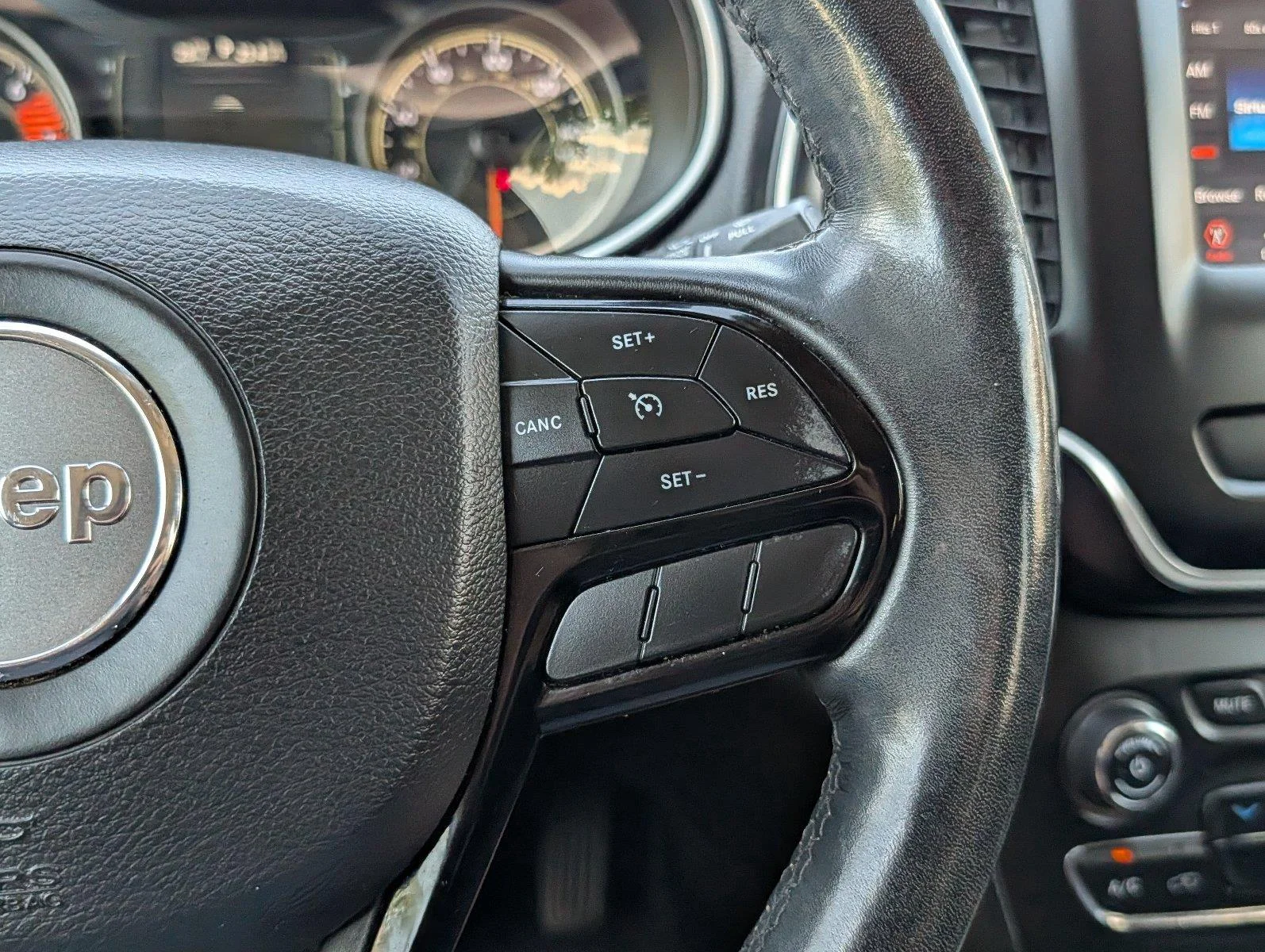 Used 2021 Bright White Clearcoat Jeep Altitude image 23