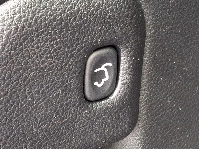 Used 2021 Gray Jeep Laredo X image 30