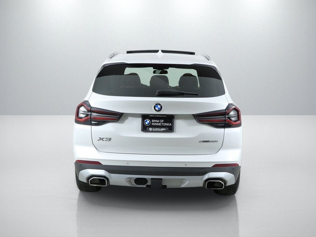 Used 2024 White BMW xDrive30i image 11
