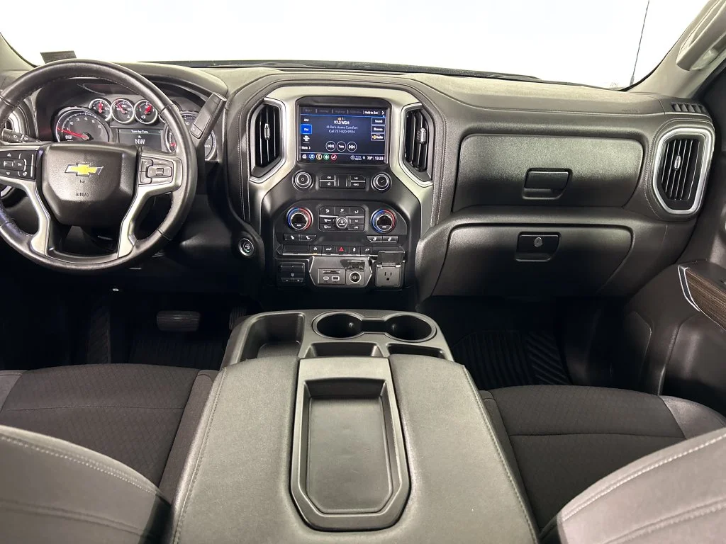 Used 2021 Gray Chevrolet LT image 19