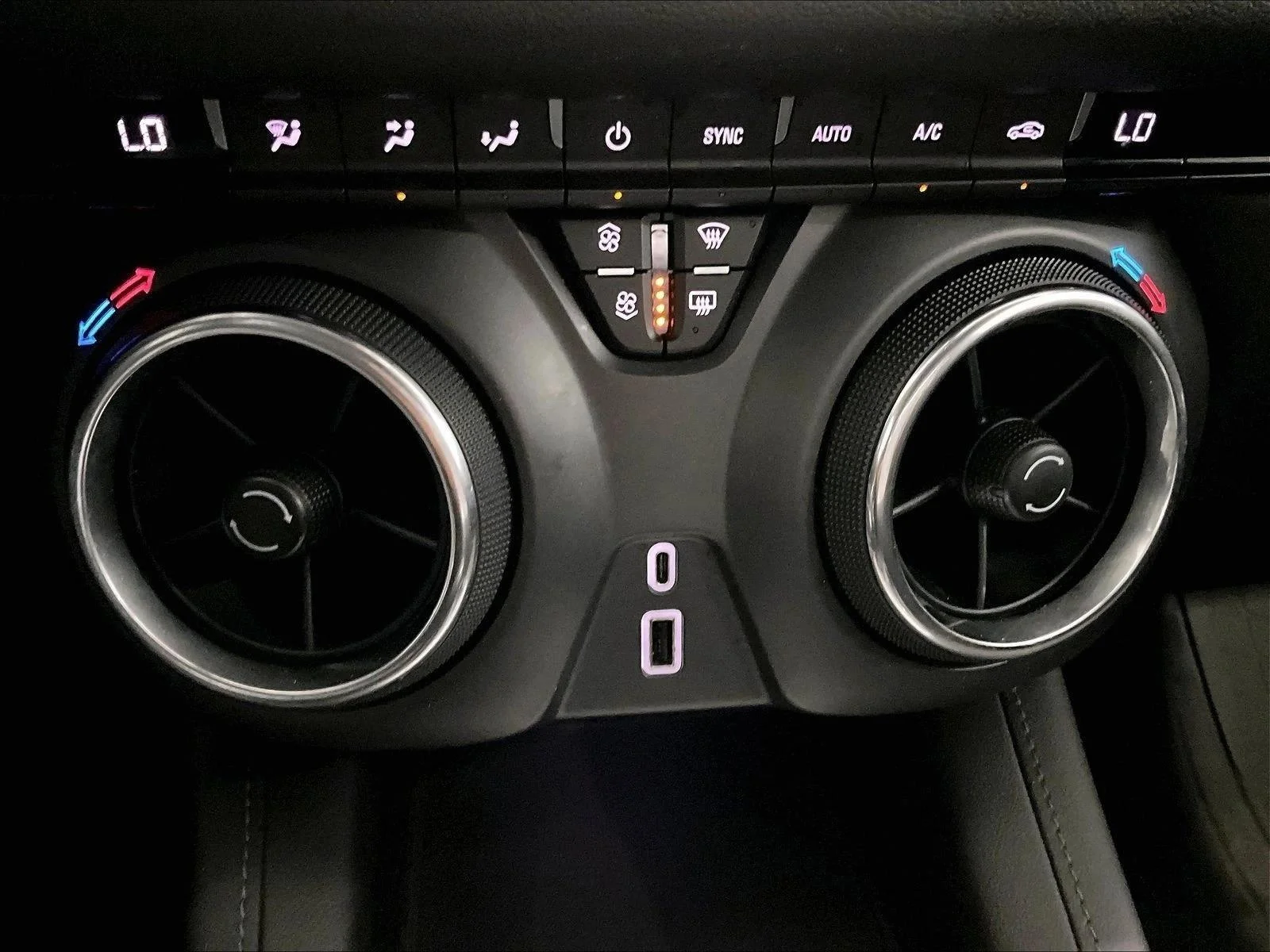Used 2019 Silver Ice Metallic Chevrolet  image 26