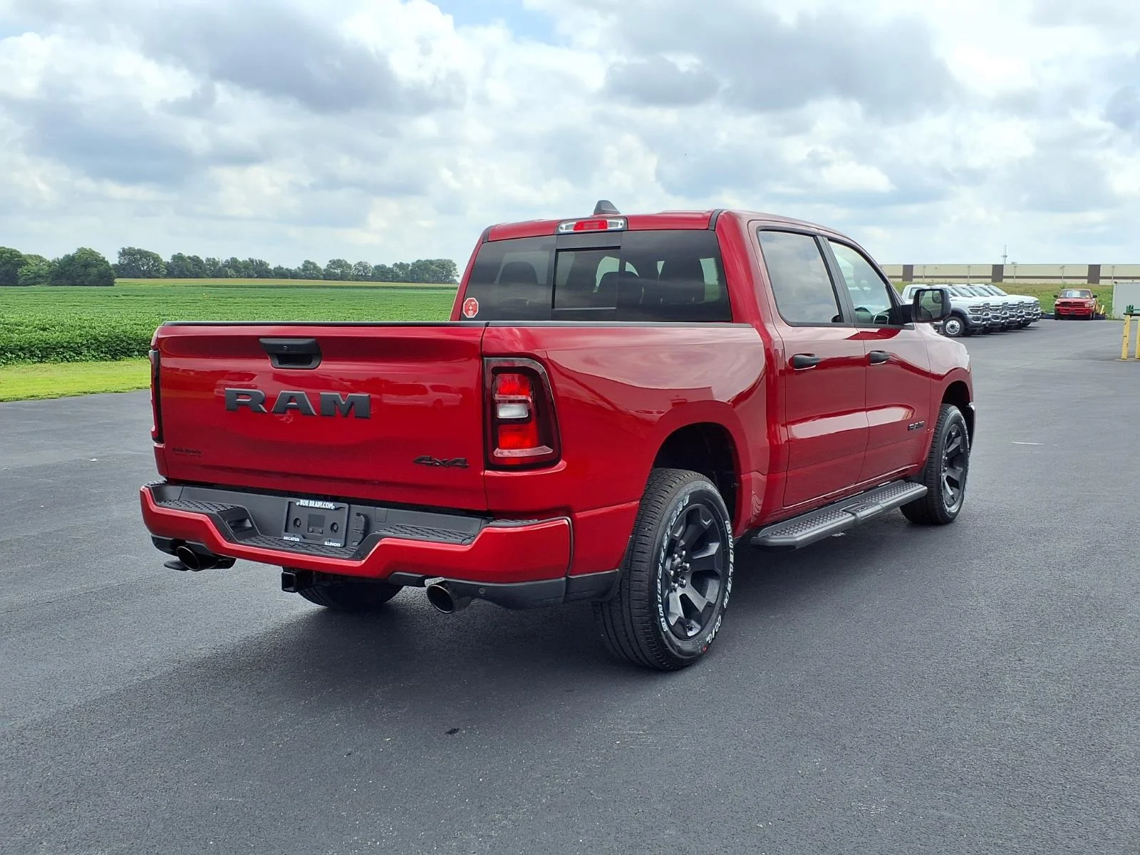 New 2026 Molten Red Pearlcoat RAM Express image 18