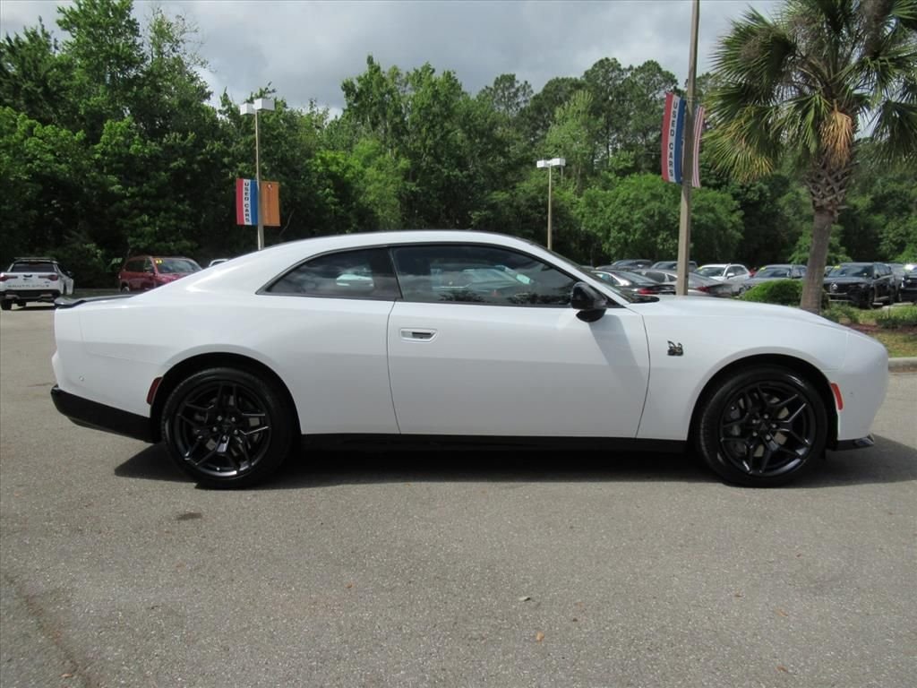 New 2026 White Knuckle Exterior Paint Dodge R/T Scat Pack Plus image 2