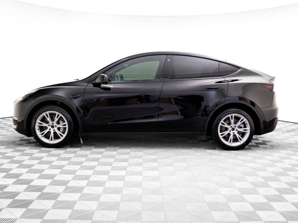 Used 2023 Tesla Model Y Long Range with VIN 7SAYGDEE2PF706878 for sale in Barrington, IL
