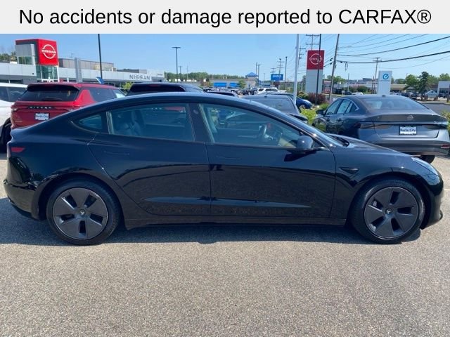 Used 2022  Tesla Long Range image 2