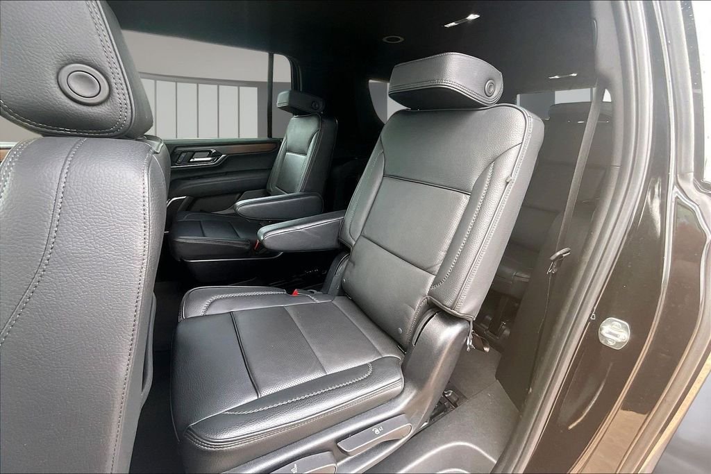 Used 2025 Black GMC Denali image 27