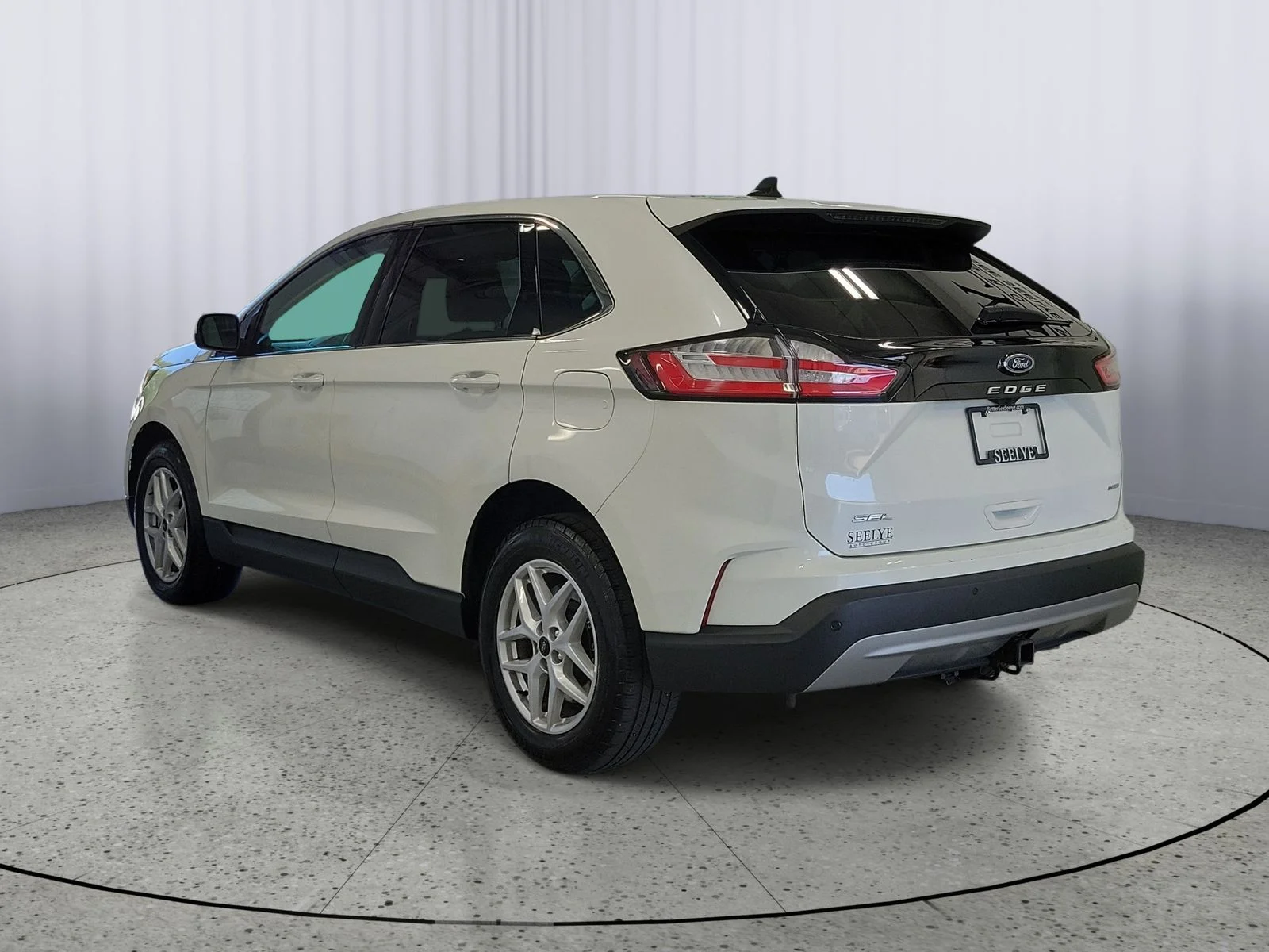 Used 2024 White Ford SEL image 3