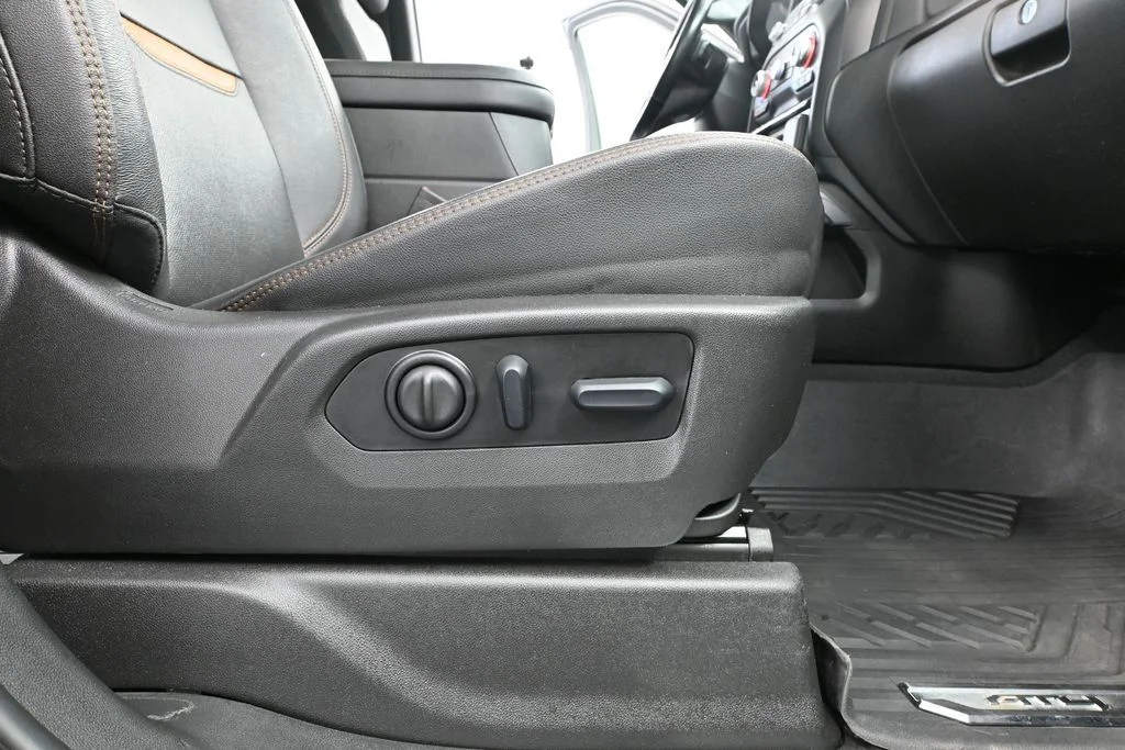 Used 2022 Green GMC AT4 image 55