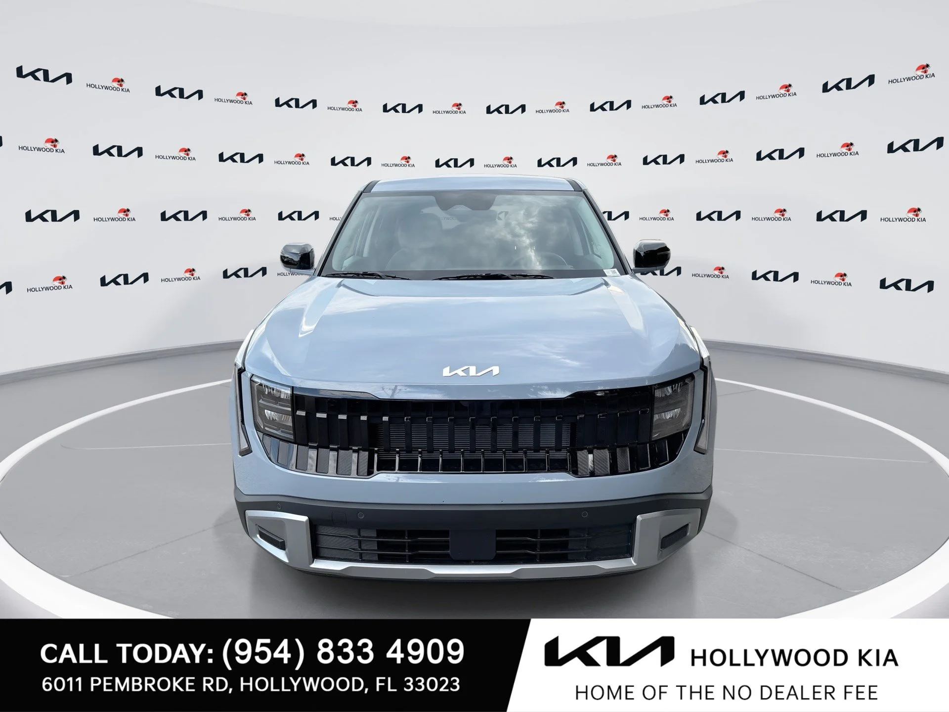 New 2027 Pale Gray Kia S image 3