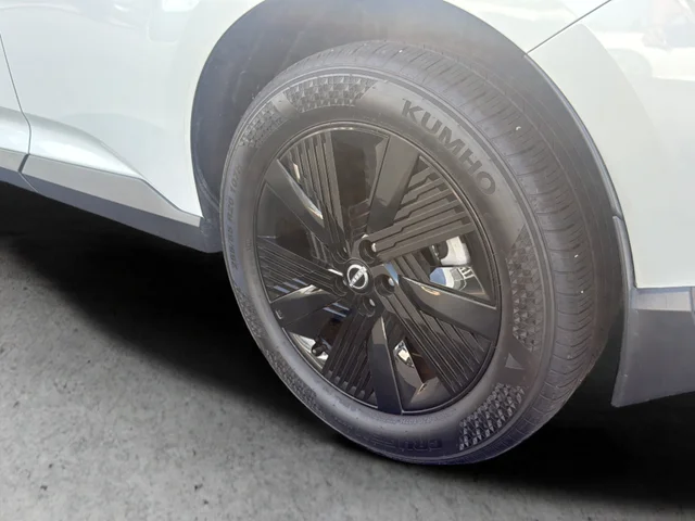 Certified Used 2025 White Nissan SV image 31