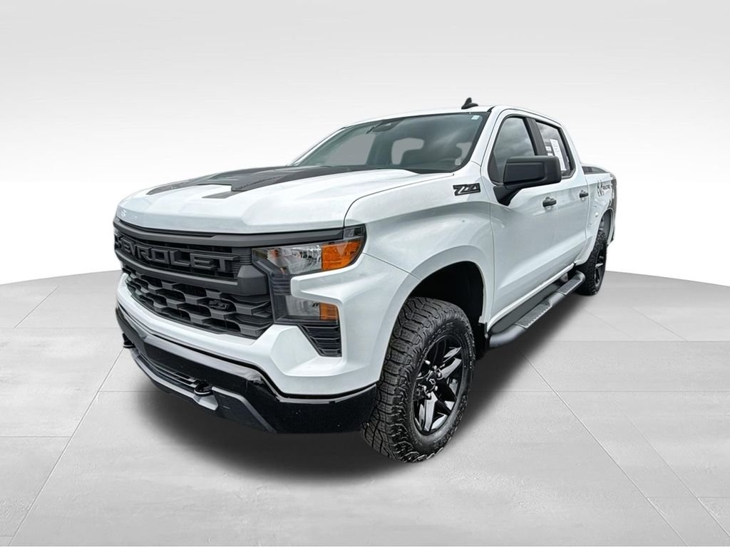 Used 2025 Summit White Chevrolet Custom Trail Boss image 4