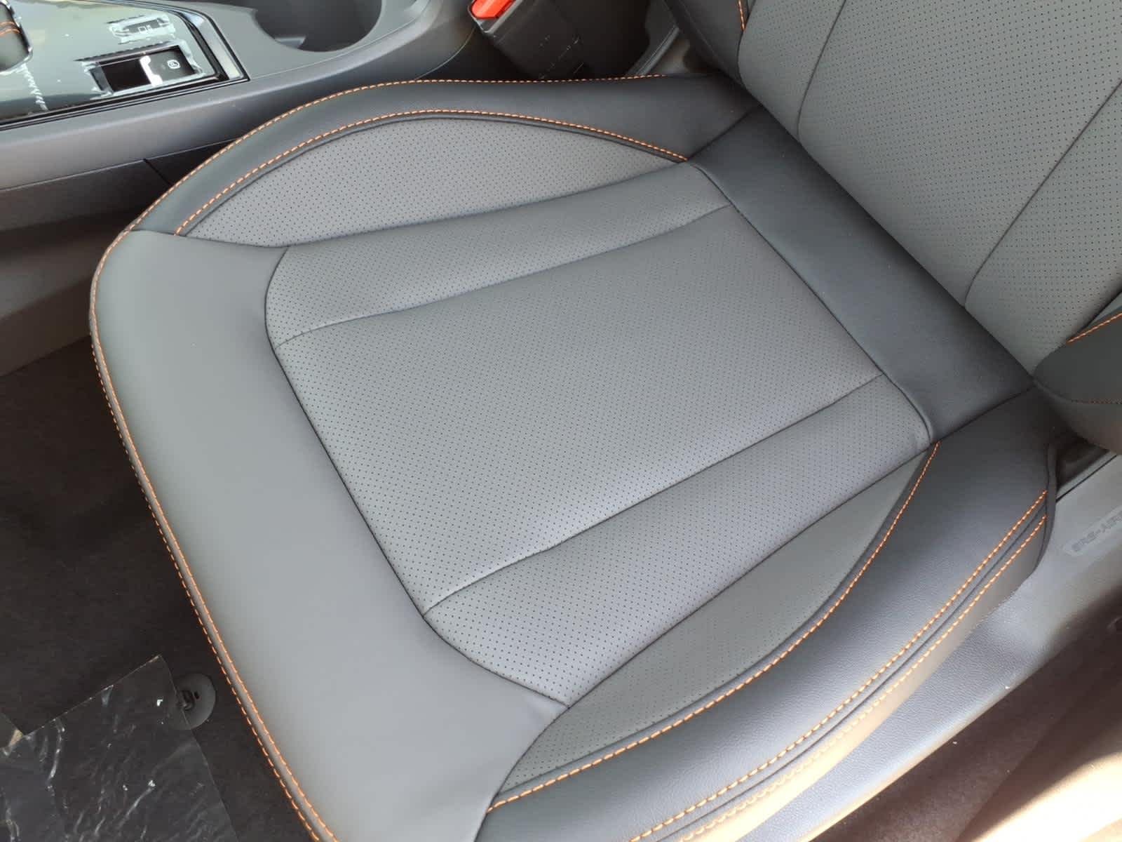 New 2026 CRYSTAL WHITE PEARL Subaru Limited Hybrid image 26