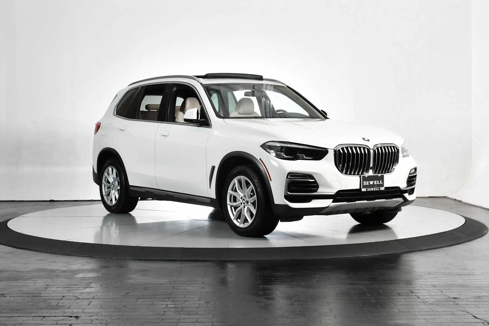 Used 2020 Alpine White BMW sDrive40i image 8
