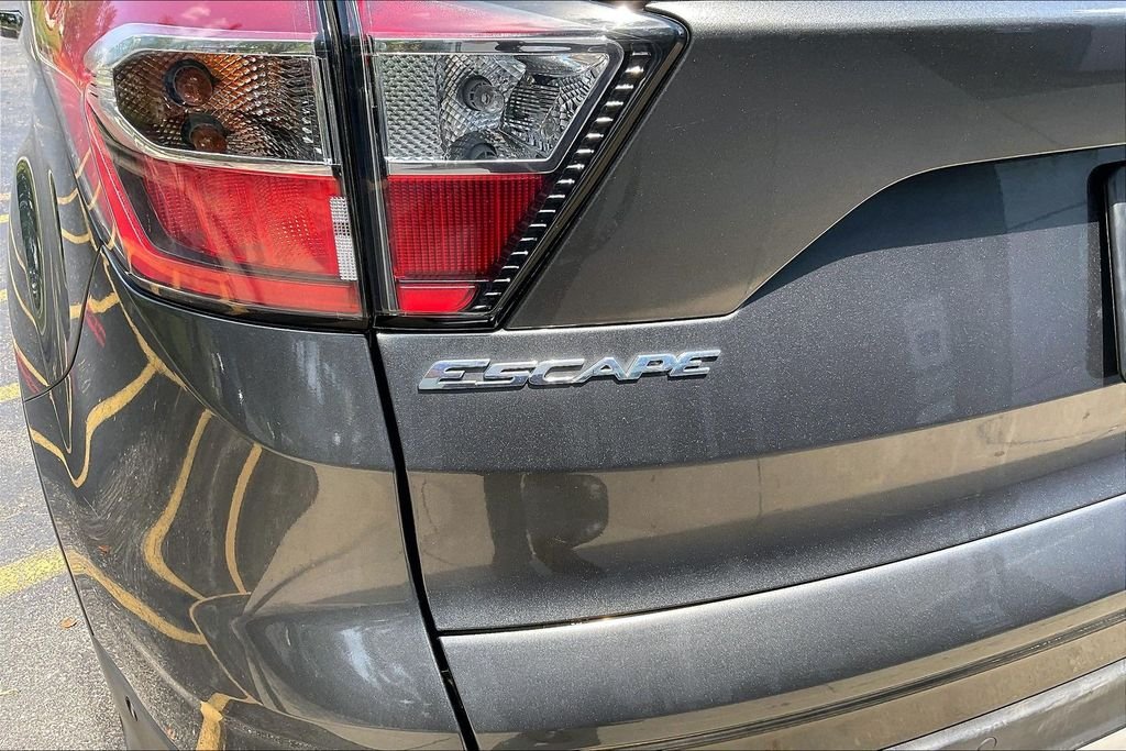 Used 2018 Gray Ford Titanium image 35
