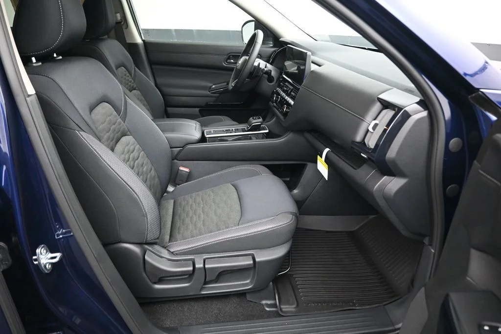 Used 2026 Blue Nissan SV image 28