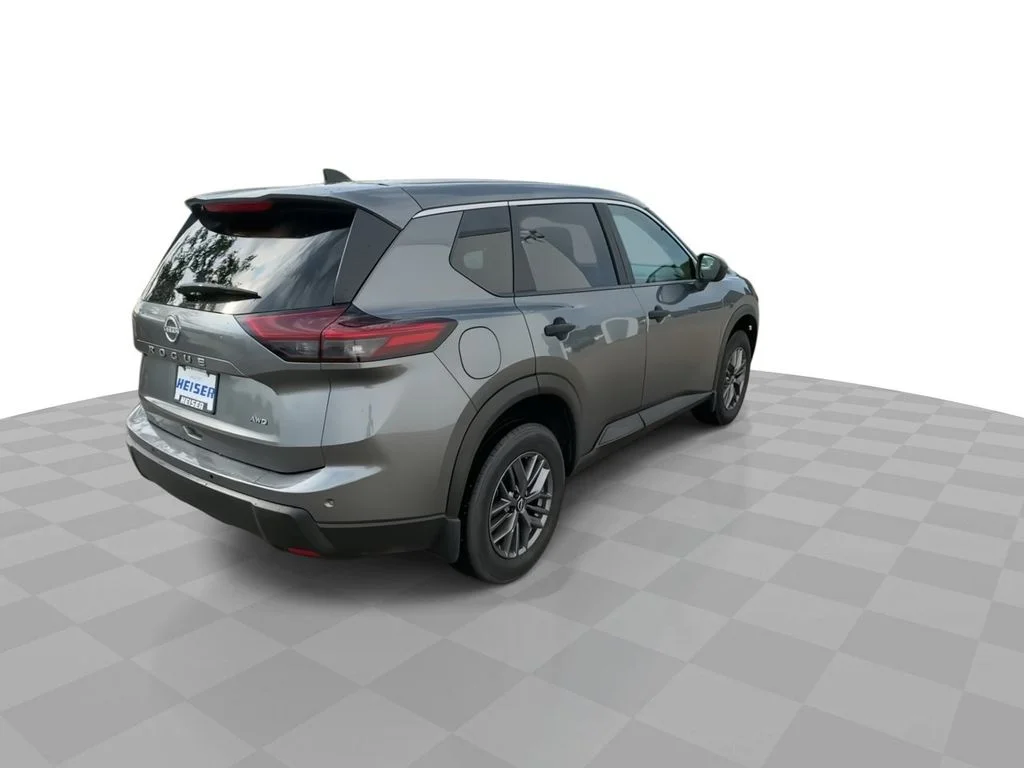 Used 2024 Gray Nissan S image 8