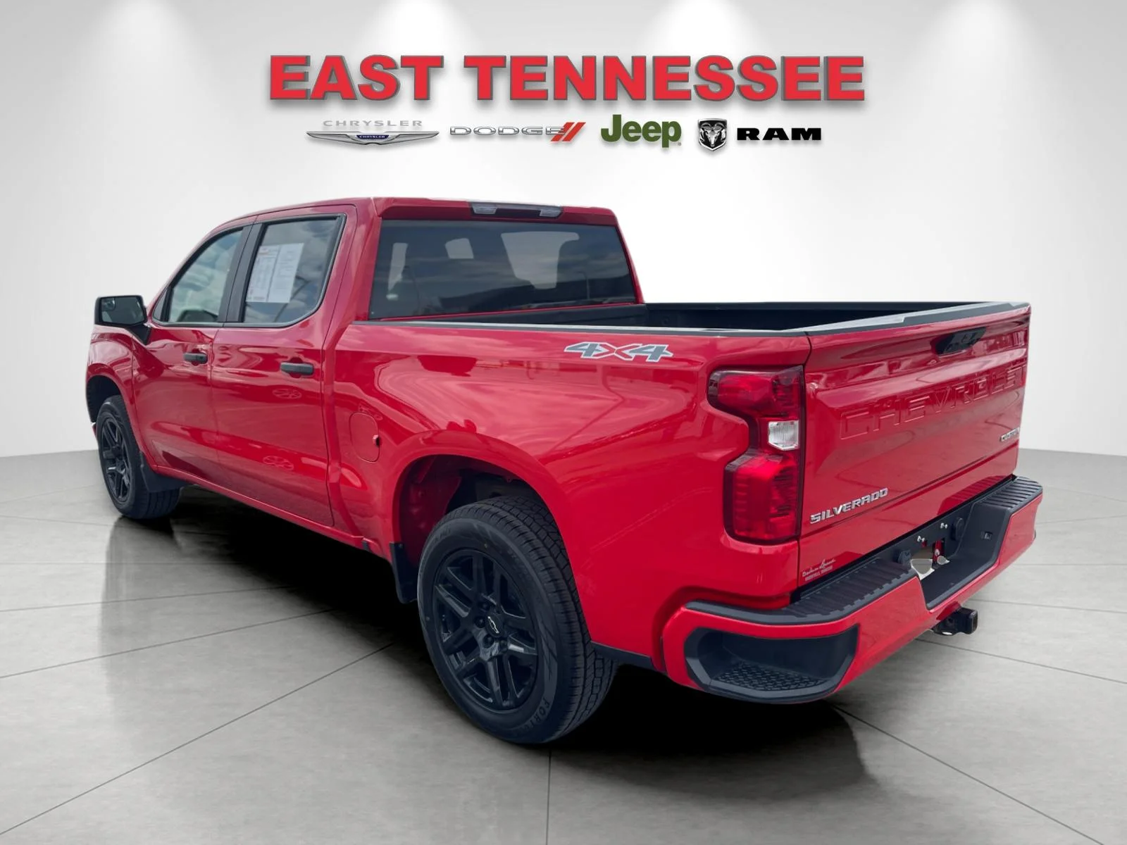 Used 2023 Red Chevrolet Custom image 5