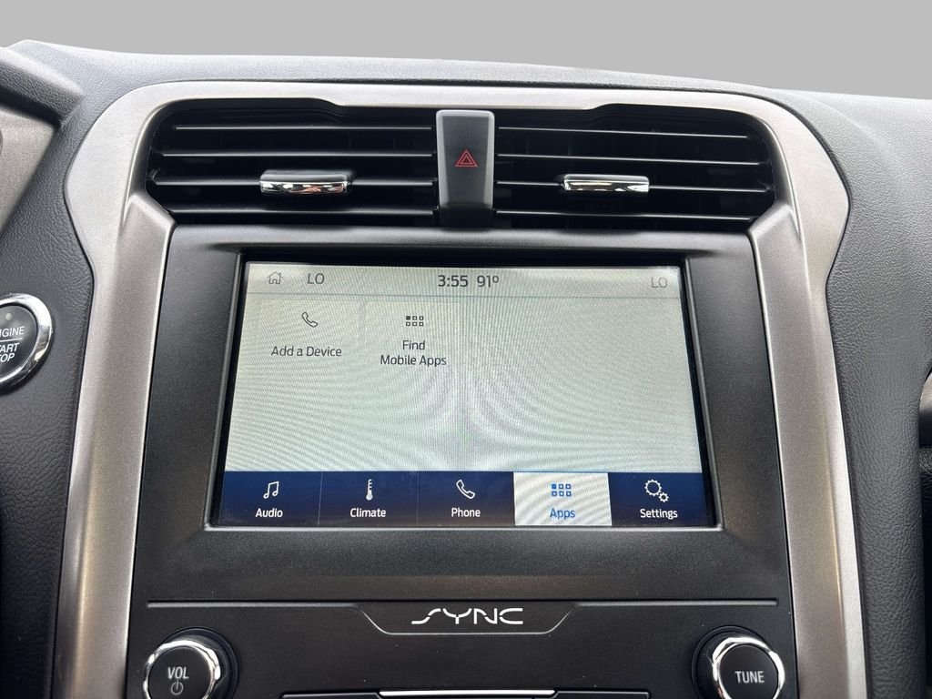 Used 2020 Silver Ford SE image 23