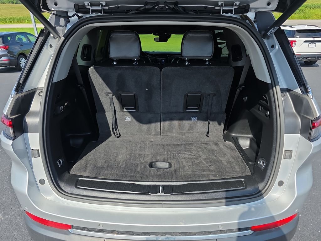 Used 2021 Silver Jeep Limited image 9