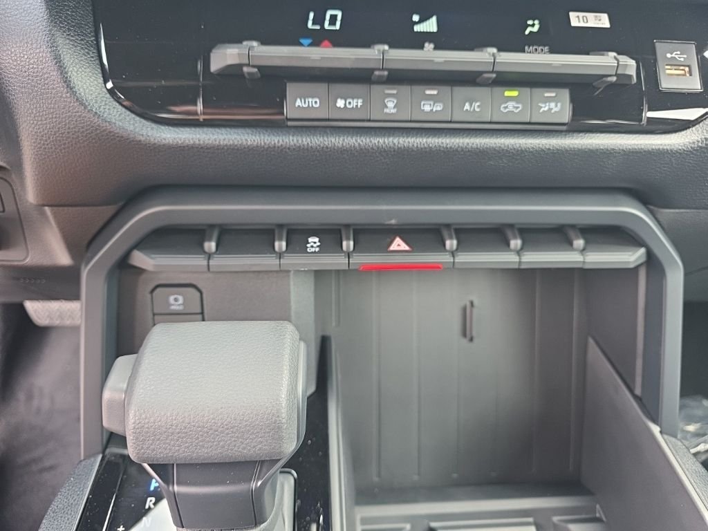 2026 Toyota Tundra SR5 - Photo 22