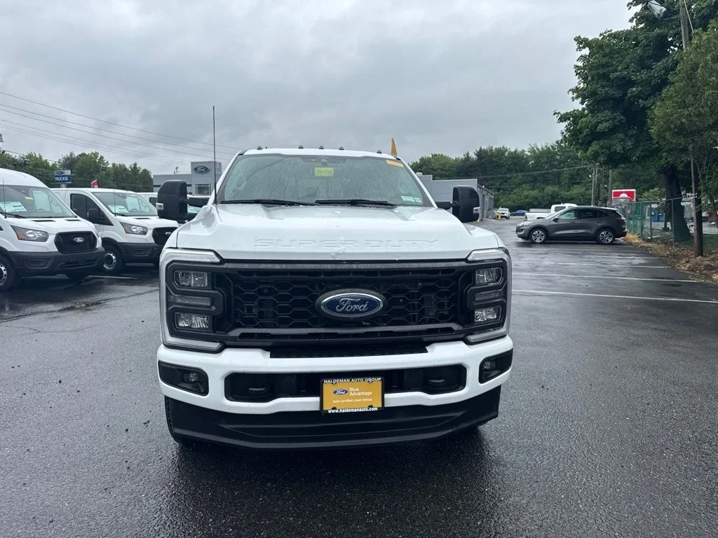 Used 2024 White Ford XLT image 9